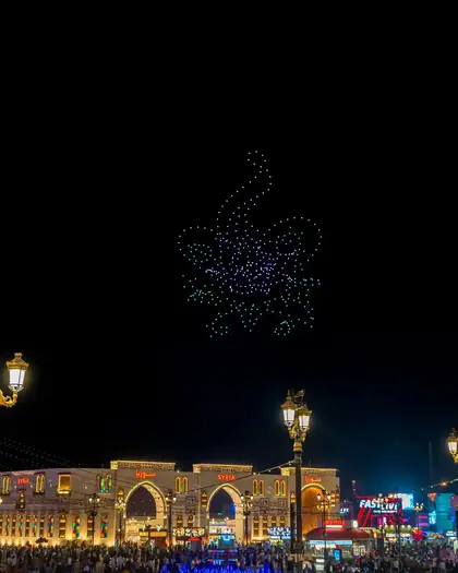 600 drones over Global Village: photo from the venue